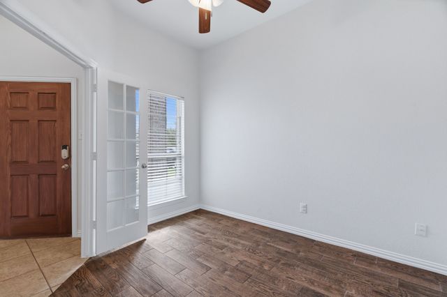 207 Old Spanish Trail, Waxahachie, TX 75167