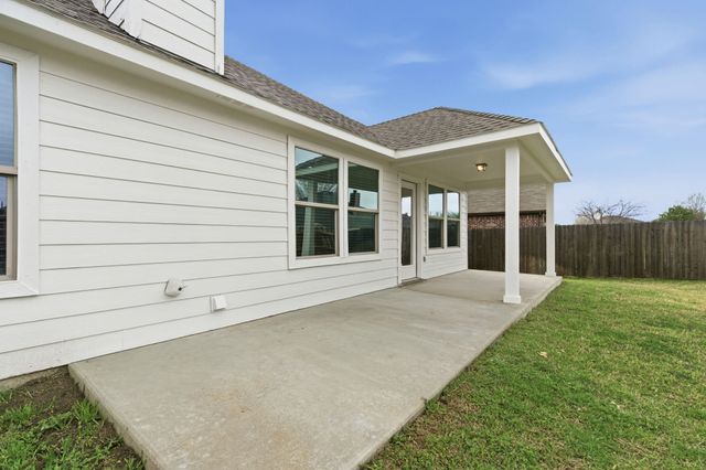 207 Old Spanish Trail, Waxahachie, TX 75167