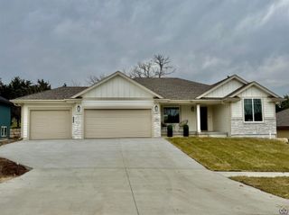 5746 SW 55th Ter, Topeka, KS 66610