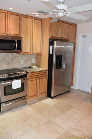 11 N Ironwood Way Way N, Palm Beach Gardens, FL 33418