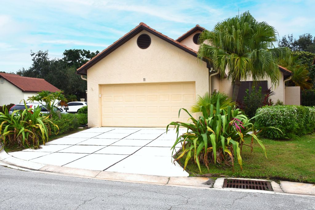 11 N Ironwood Way Way N, Palm Beach Gardens, FL 33418