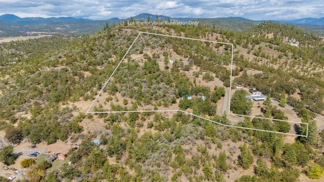 198 Flamingo Drive, Eagle Point, OR 97524