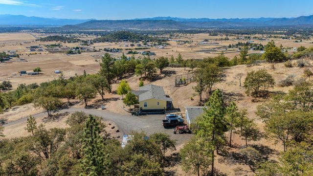198 Flamingo Drive, Eagle Point, OR 97524
