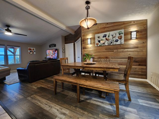 198 Flamingo Drive, Eagle Point, OR 97524