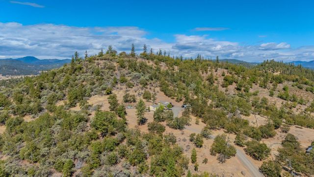 198 Flamingo Drive, Eagle Point, OR 97524