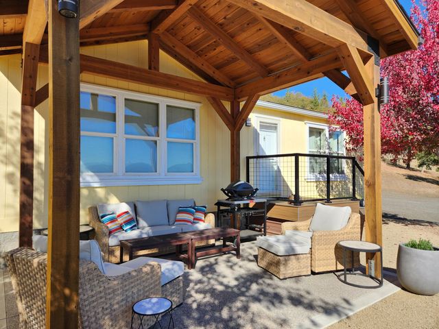 198 Flamingo Drive, Eagle Point, OR 97524