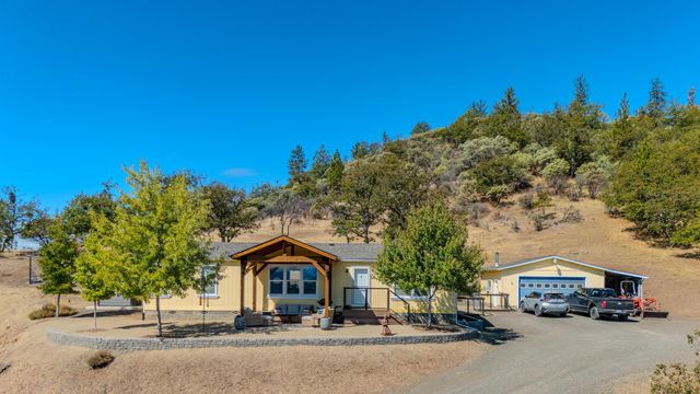 198 Flamingo Drive, Eagle Point, OR 97524