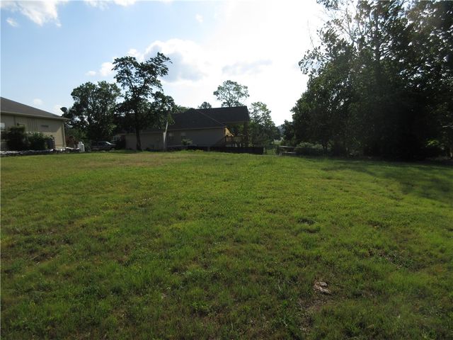 25 Appaloosa Drive, Holiday Island, AR 72631
