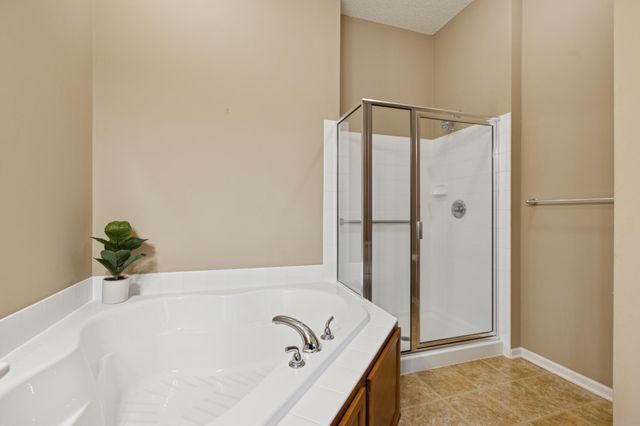 6736 99th Avenue N, Brooklyn Park, MN 55445