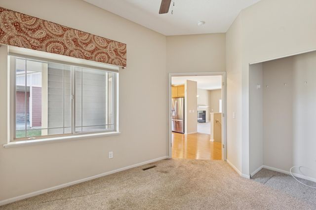 6736 99th Avenue N, Brooklyn Park, MN 55445