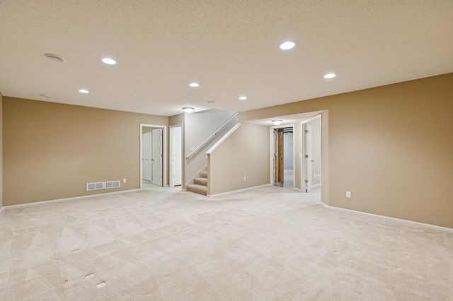 6736 99th Avenue N, Brooklyn Park, MN 55445