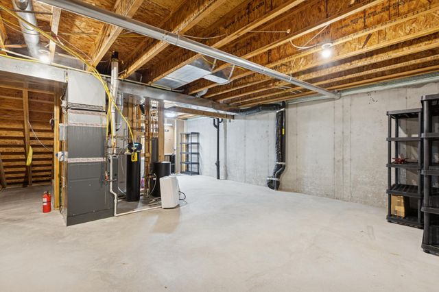 6736 99th Avenue N, Brooklyn Park, MN 55445