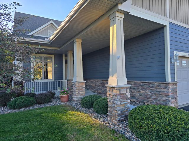 6736 99th Avenue N, Brooklyn Park, MN 55445