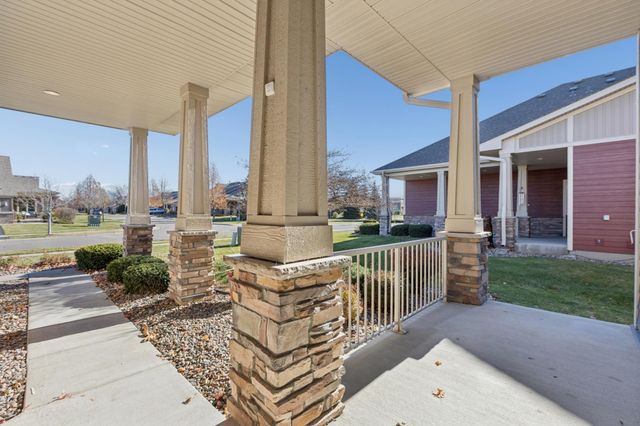 6736 99th Avenue N, Brooklyn Park, MN 55445