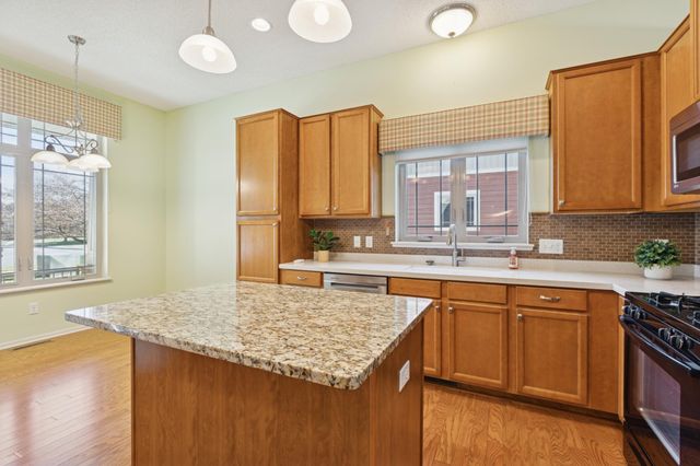 6736 99th Avenue N, Brooklyn Park, MN 55445