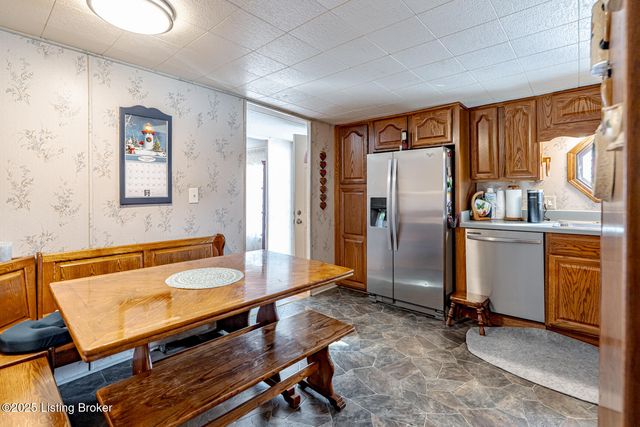 481 Yorkshire Blvd, Shepherdsville, KY 40165