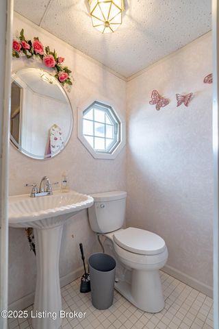 481 Yorkshire Blvd, Shepherdsville, KY 40165