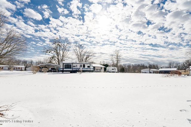 481 Yorkshire Blvd, Shepherdsville, KY 40165