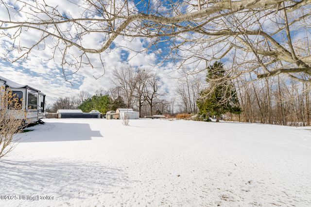 481 Yorkshire Blvd, Shepherdsville, KY 40165