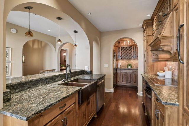 1201 Yale Place 2303, Minneapolis, MN 55403