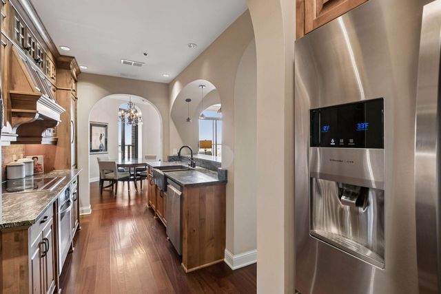 1201 Yale Place 2303, Minneapolis, MN 55403