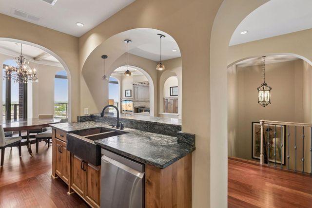 1201 Yale Place 2303, Minneapolis, MN 55403
