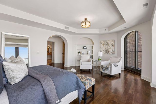 1201 Yale Place 2303, Minneapolis, MN 55403