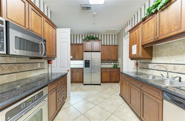 8432 MIRAMAR WAY, Lakewood Ranch, FL 34202