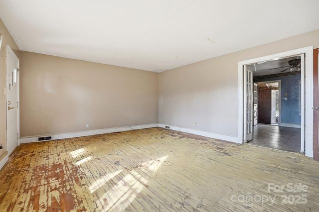 4928 Twin Drive, Charlotte, NC 28269