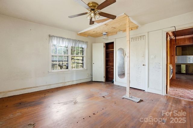 4928 Twin Drive, Charlotte, NC 28269