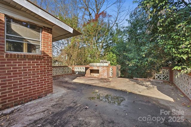 4928 Twin Drive, Charlotte, NC 28269