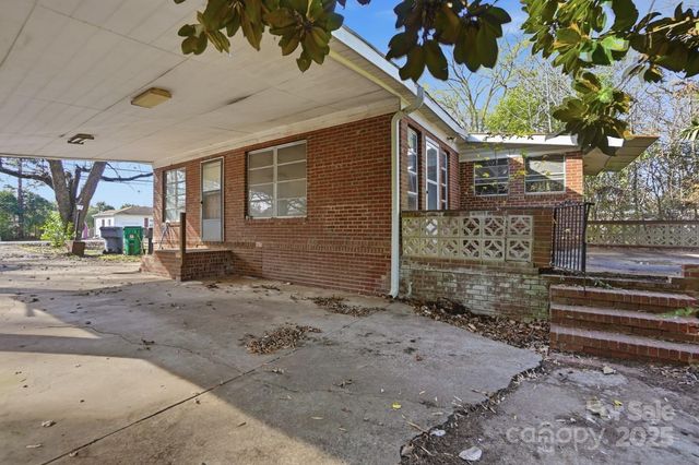 4928 Twin Drive, Charlotte, NC 28269