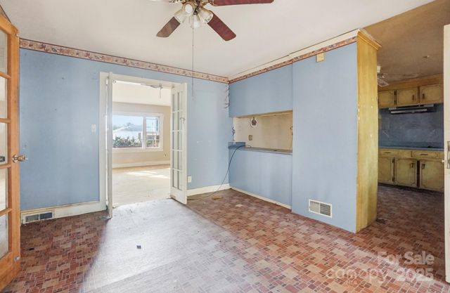 4928 Twin Drive, Charlotte, NC 28269