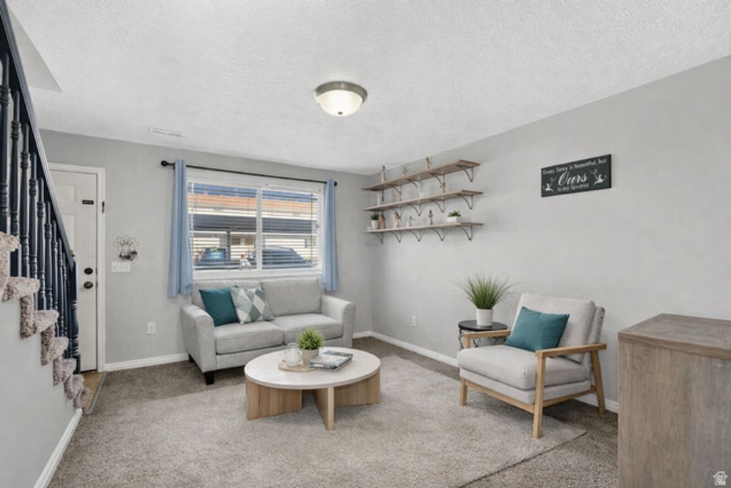Image 4 of property listing at 422 E 2050 N #5C, North Ogden, UT 84414