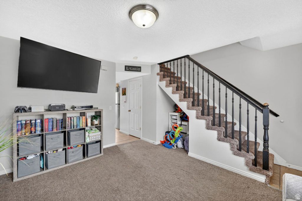 Image 6 of property listing at 422 E 2050 N #5C, North Ogden, UT 84414