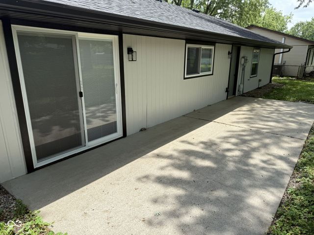 734 Holiday Drive, Fortville, IN 46040
