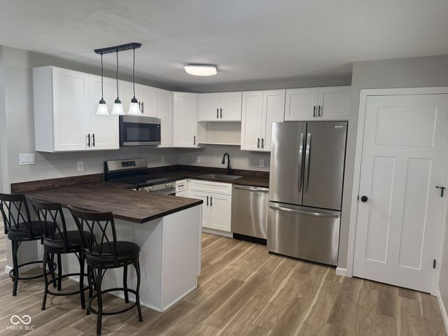 734 Holiday Drive, Fortville, IN 46040