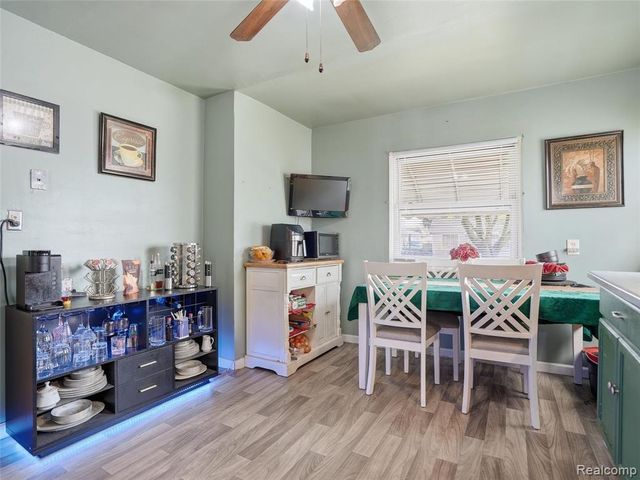 2112 Reo Avenue, Lincoln Park, MI 48146