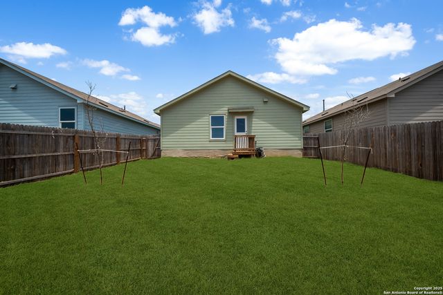 148 Cowboy, Pleasanton, TX 78064