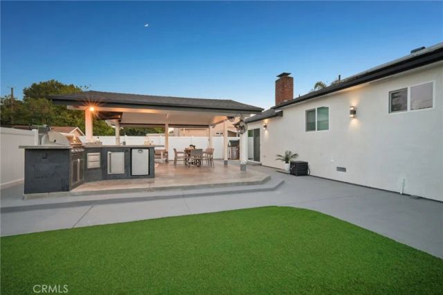 8434 Oakdale Avenue, Winnetka, CA 91306