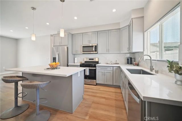 8434 Oakdale Avenue, Winnetka, CA 91306