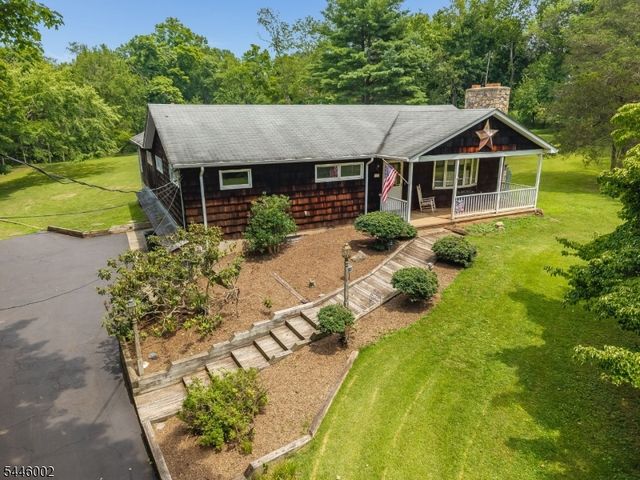 31 Pulaski Rd, Readington Twp., NJ 08889