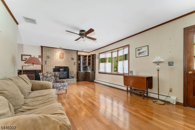 31 Pulaski Rd, Readington Twp., NJ 08889