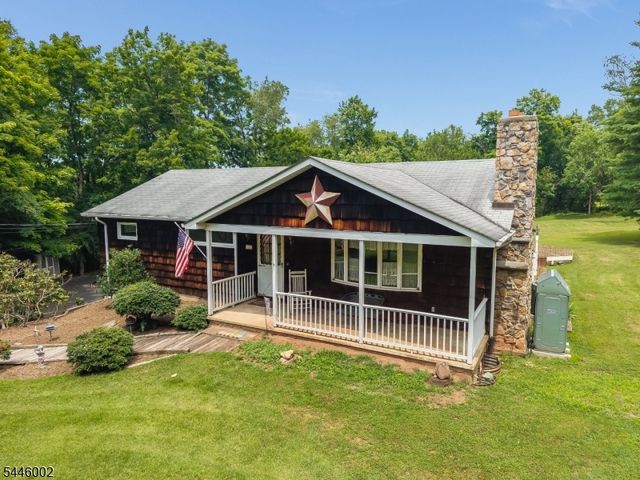 31 Pulaski Rd, Readington Twp., NJ 08889