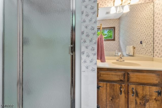 31 Pulaski Rd, Readington Twp., NJ 08889