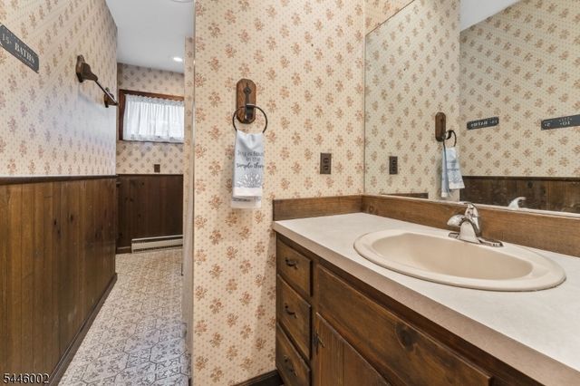 31 Pulaski Rd, Readington Twp., NJ 08889