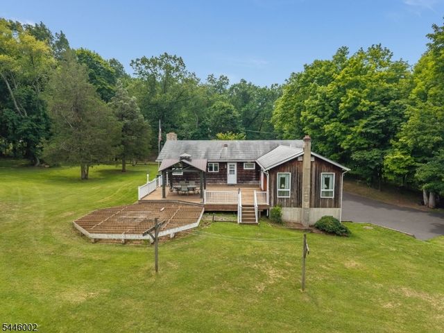 31 Pulaski Rd, Readington Twp., NJ 08889