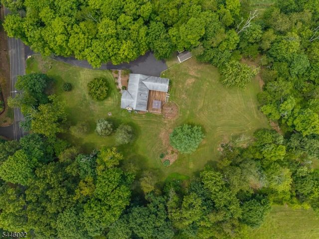 31 Pulaski Rd, Readington Twp., NJ 08889