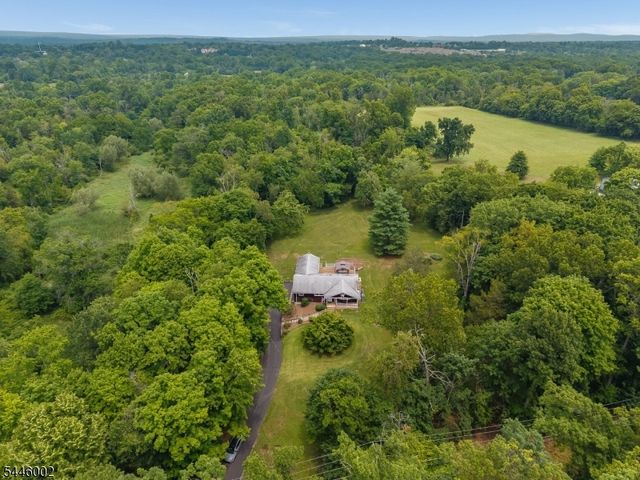 31 Pulaski Rd, Readington Twp., NJ 08889