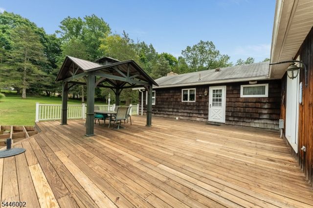 31 Pulaski Rd, Readington Twp., NJ 08889